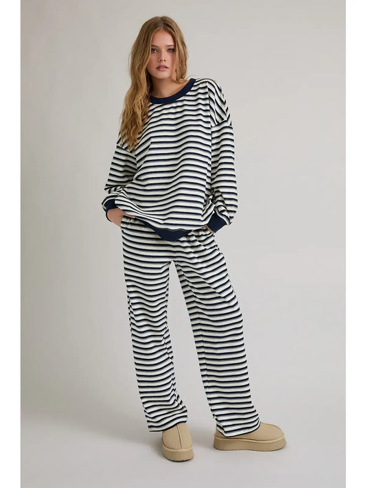 Long Sleeve Crew Neck Washed Sweatshirt with Sweatpants