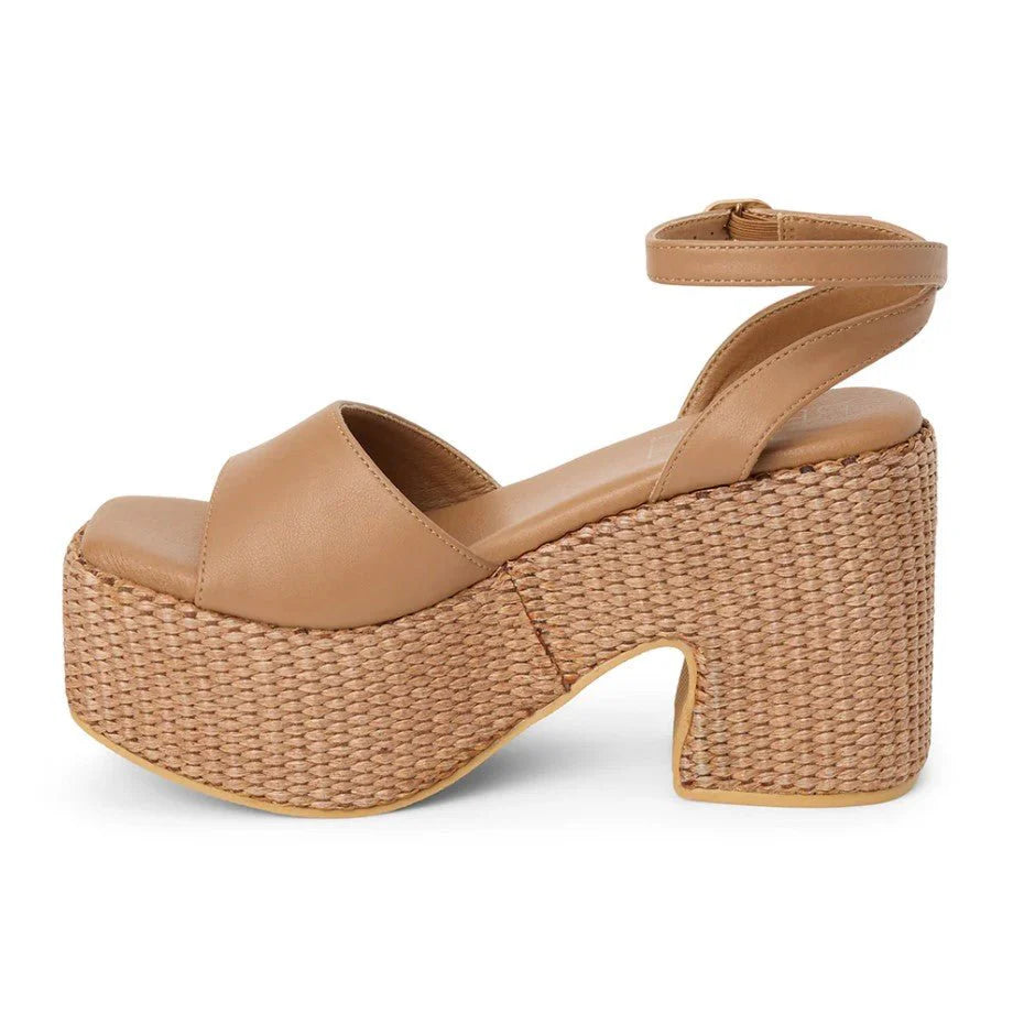 MATISSE Cognac Arden Platform Heels