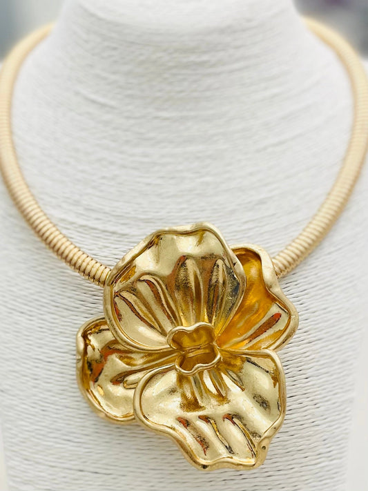 Vintage Flower Choker (Matte Gold)