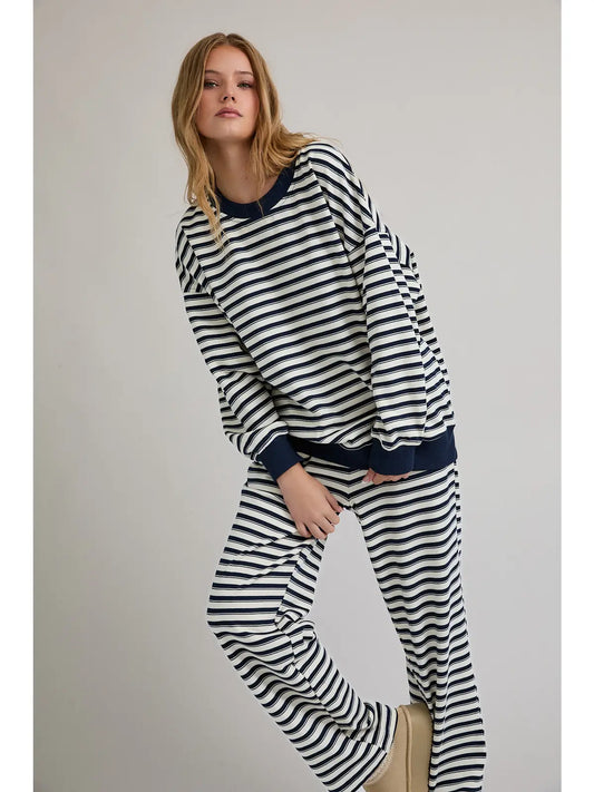 Long Sleeve Crew Neck Washed Sweatshirt with Sweatpants