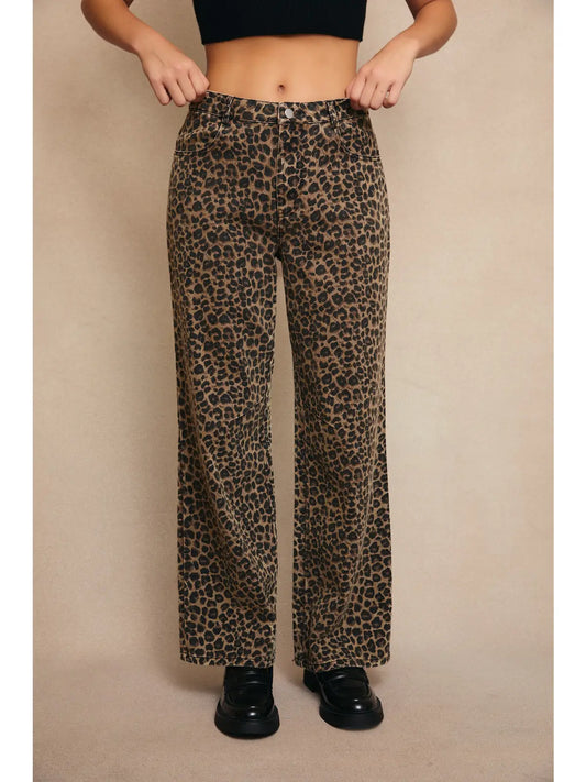 Mid-Rise Leopard Print Boyfriend Jeans